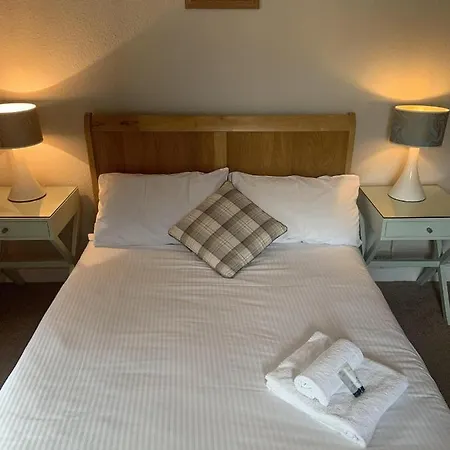 The Halfway House Pub And Kitchen Bed & Breakfast 3*
